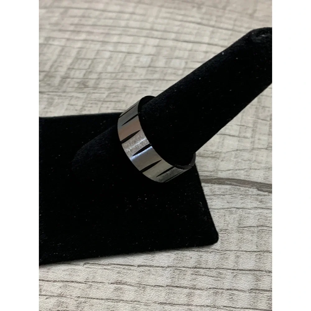 Mens Brushed Silver Tone Notched Industrial Band Ring Size 10.25 3380